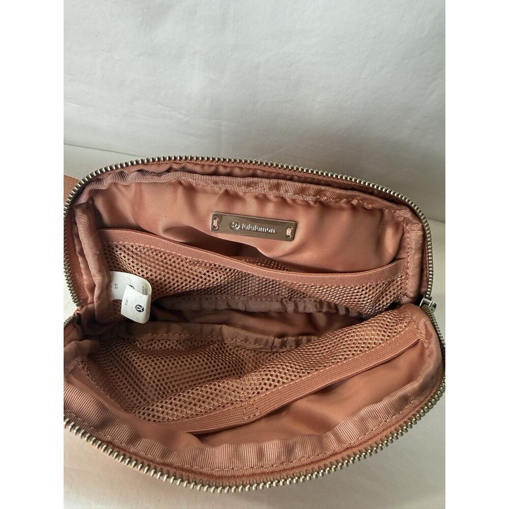 Lululemon Everywhere Belt Bag Crossbody Salmon Orange Small Versatile Pouch - Picture 5 of 14
